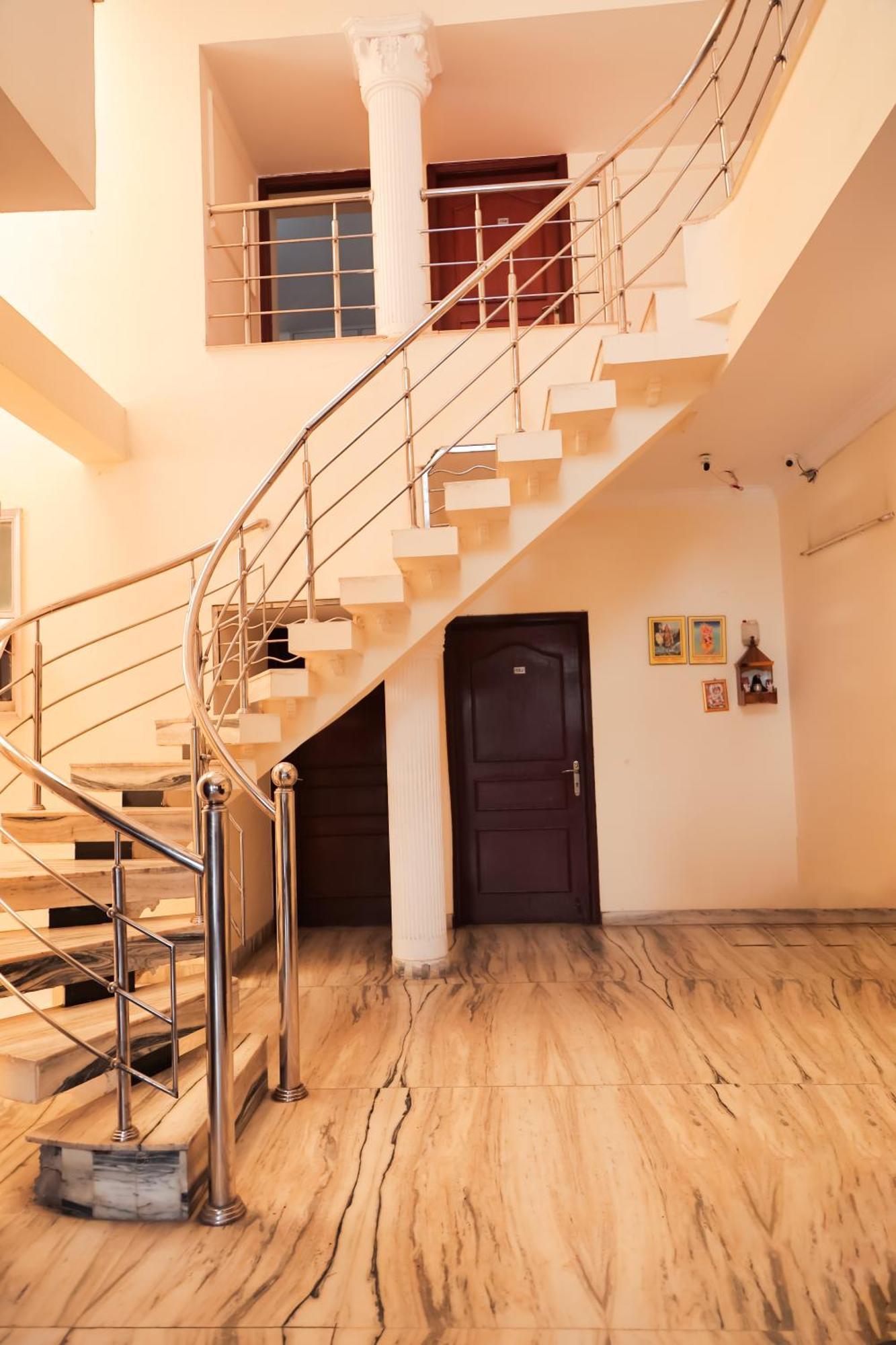 Hotel Green Villa - Near Anand Vihar Station Nova Deli Exterior foto